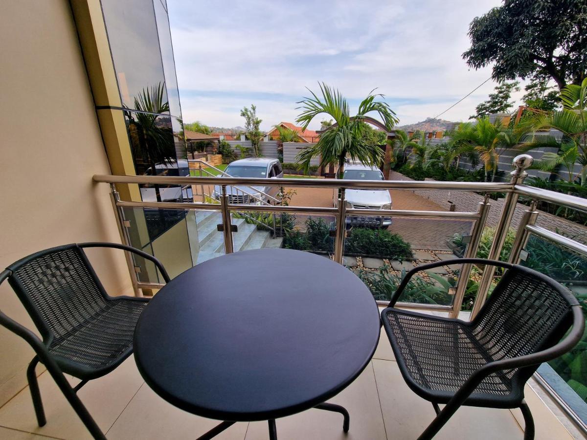 Eric Wilkins Apartments Kampala Exterior photo